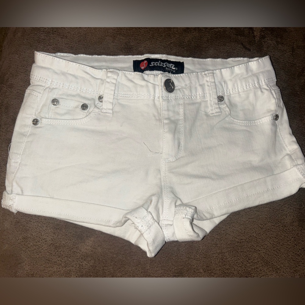 Shorty shorts